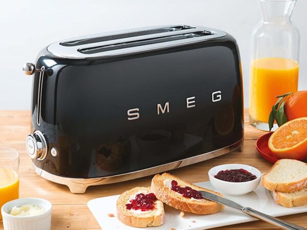 Grille pain 2 fente(s) SMEG TSF01BLEU - Noir1 Grille pain 2 fente(s) SMEG TSF01BLEU - Noir